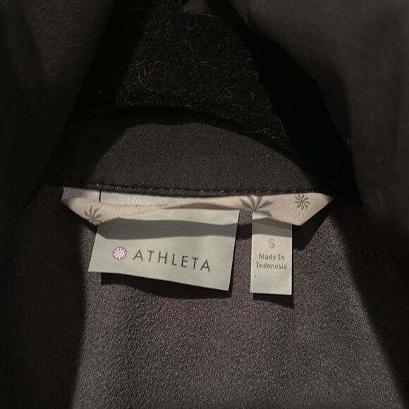 Athleta Women's Small Jacket - Waterproof - Picture 5 of 10